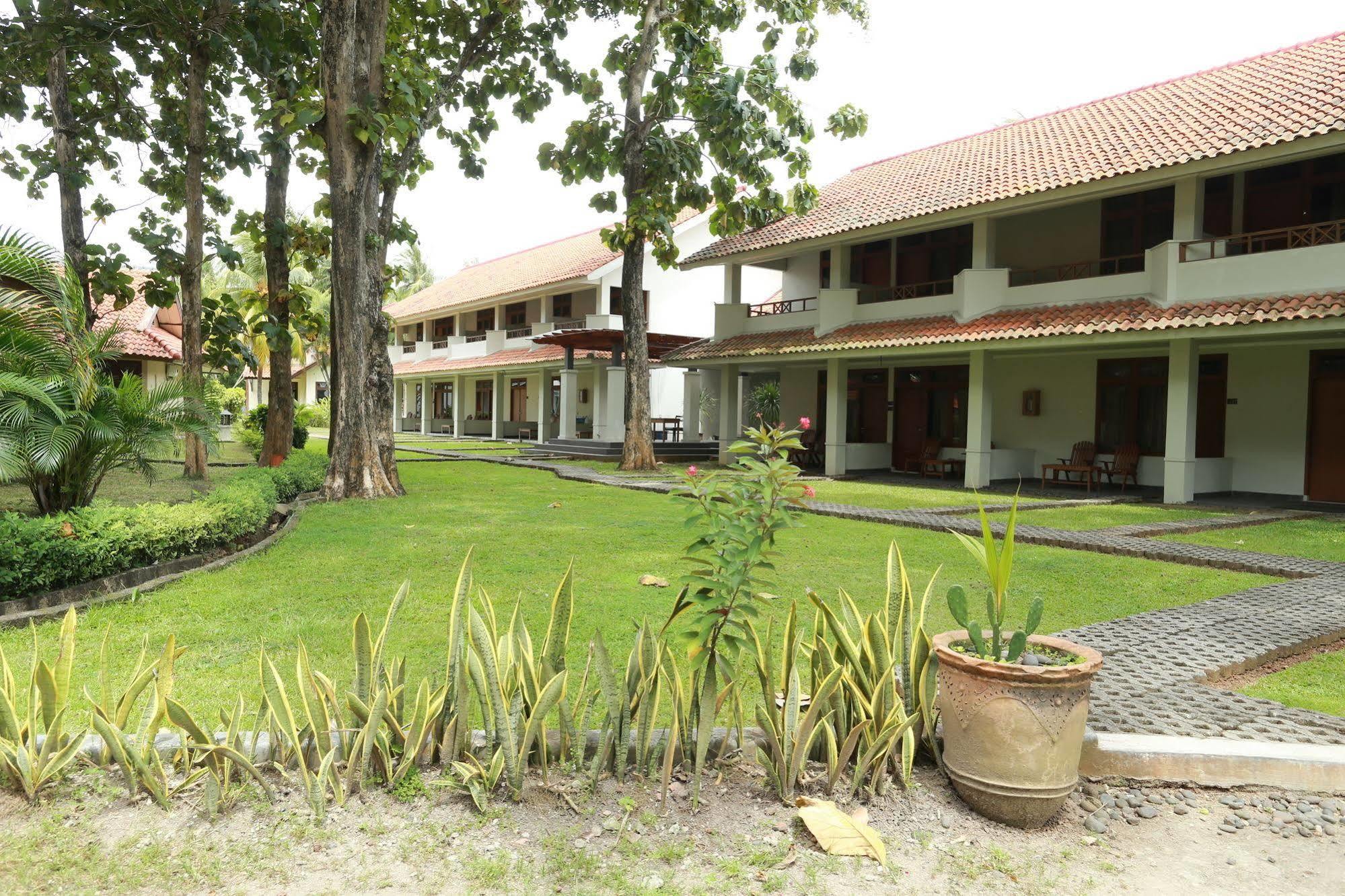 Sanghyang Indah Spa Resort Аниър Екстериор снимка